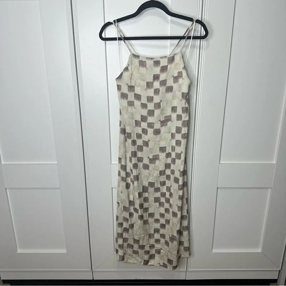 Grade & Gather Tan and White Maxi Dress Sleeveless Small. (R1)